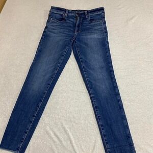 American Eagle high rise skinny jeans women 6. Has been bottom cut. SKU187